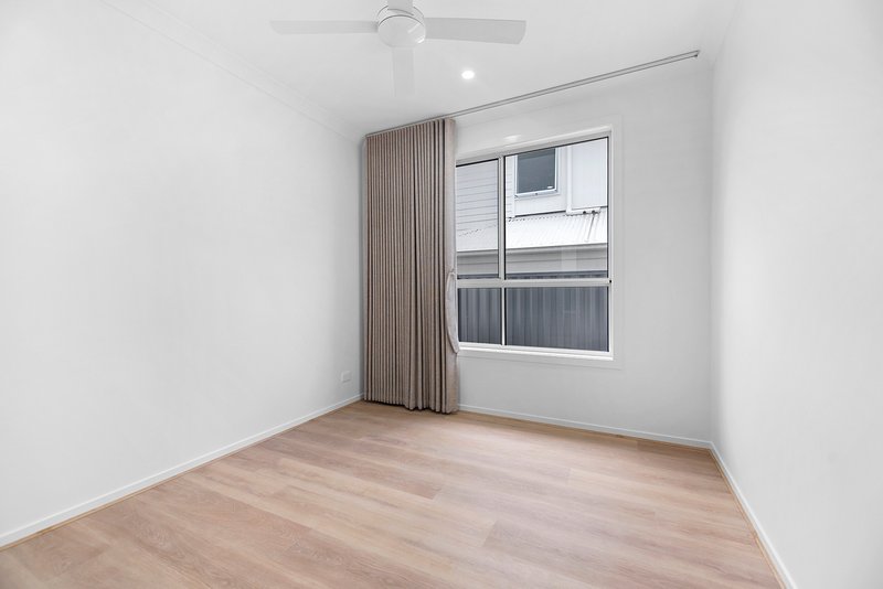 Photo - 14 Kestrel Street, Worongary QLD 4213 - Image 12