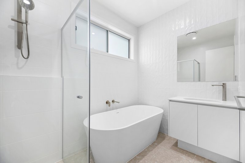 Photo - 14 Kestrel Street, Worongary QLD 4213 - Image 14