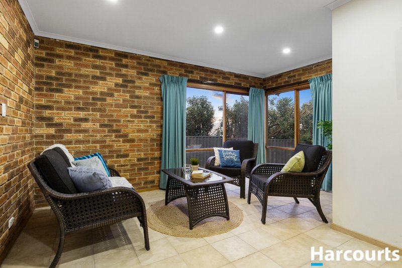 Photo - 14 Kilgerron Court, Narre Warren South VIC 3805 - Image 7