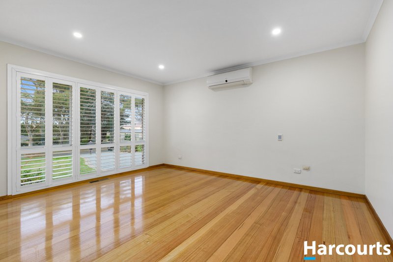 Photo - 14 Kilgerron Court, Narre Warren South VIC 3805 - Image 11