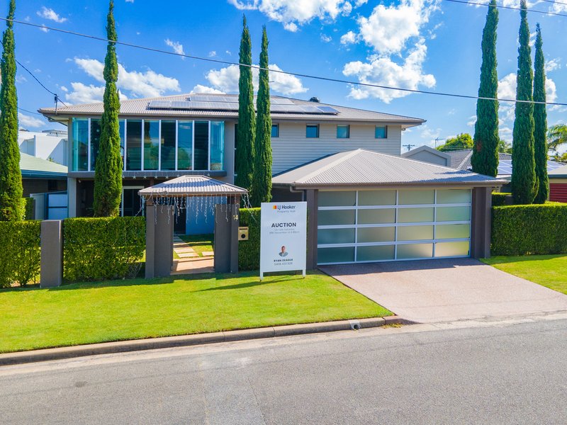 14 Kingfisher Crescent, Burleigh Waters QLD 4220