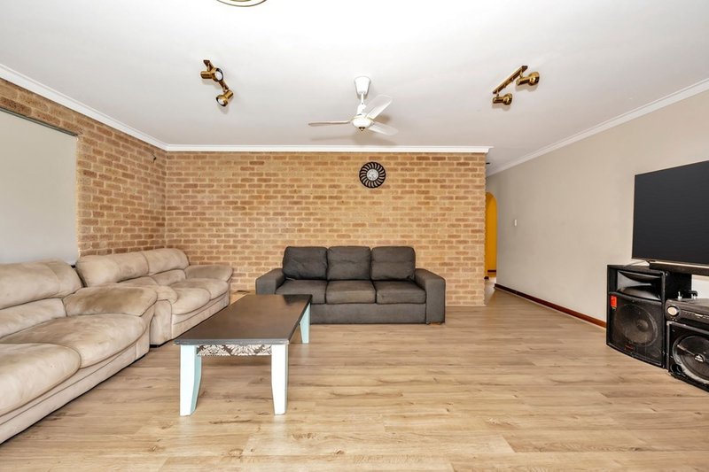 Photo - 14 Kingsbridge Road, Warnbro WA 6169 - Image 5