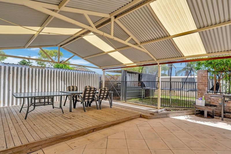 Photo - 14 Kingsbridge Road, Warnbro WA 6169 - Image 18