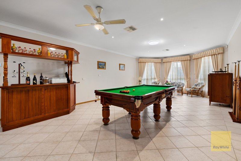 Photo - 14 Kingston Boulevard, Hoppers Crossing VIC 3029 - Image 8