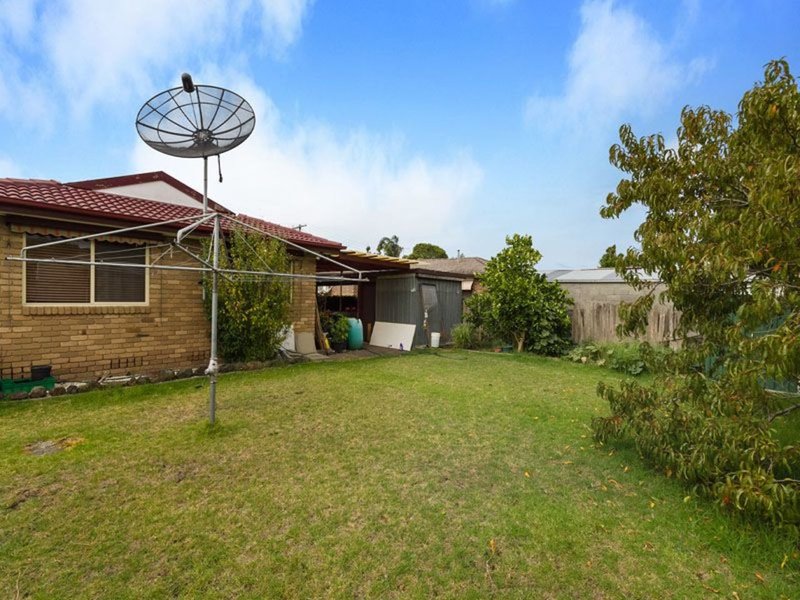 Photo - 14 Kinlora Court, Springvale South VIC 3172 - Image 8