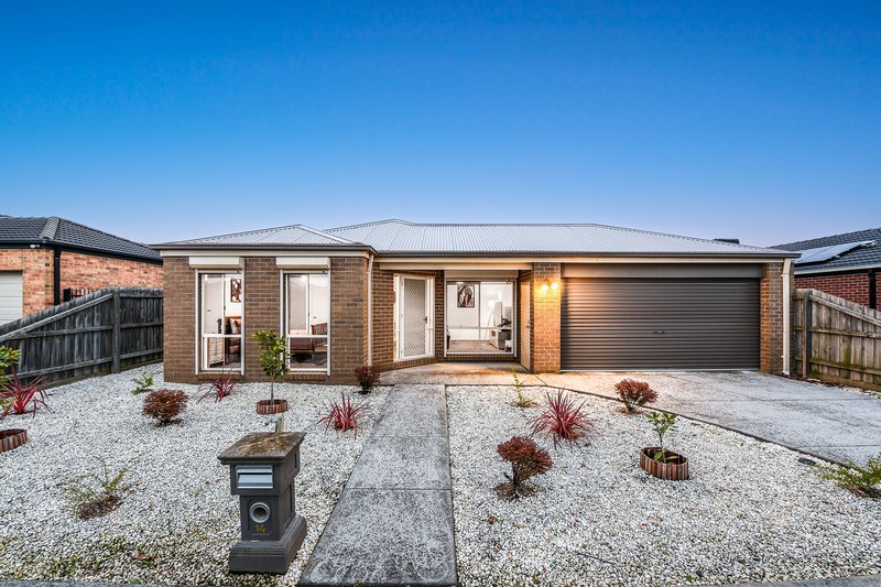 14 Kirwan Drive, Cranbourne East VIC 3977