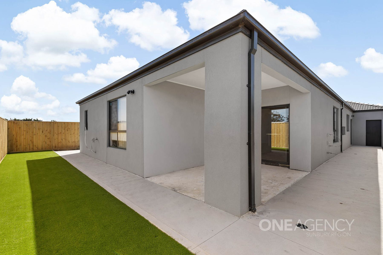 4-bedroom house at 14 Kloni Street, Sunbury VIC 3429, , Victoria