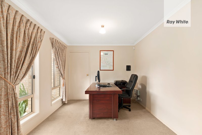 Photo - 14 Kumba Court, South Morang VIC 3752 - Image 7