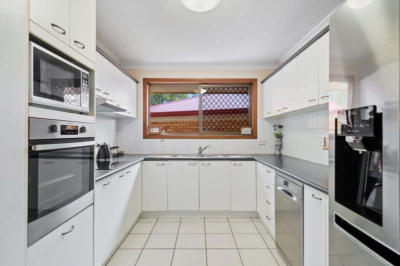 Photo - 14 Kuskopf Court, Mount Warren Park QLD 4207 - Image 10