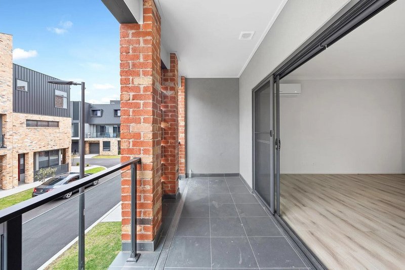 Photo - 14 Laidlaw Avenue, Broadmeadows VIC 3047 - Image 6