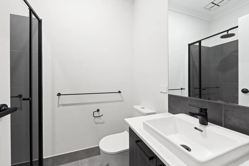 Photo - 14 Laidlaw Avenue, Broadmeadows VIC 3047 - Image 8
