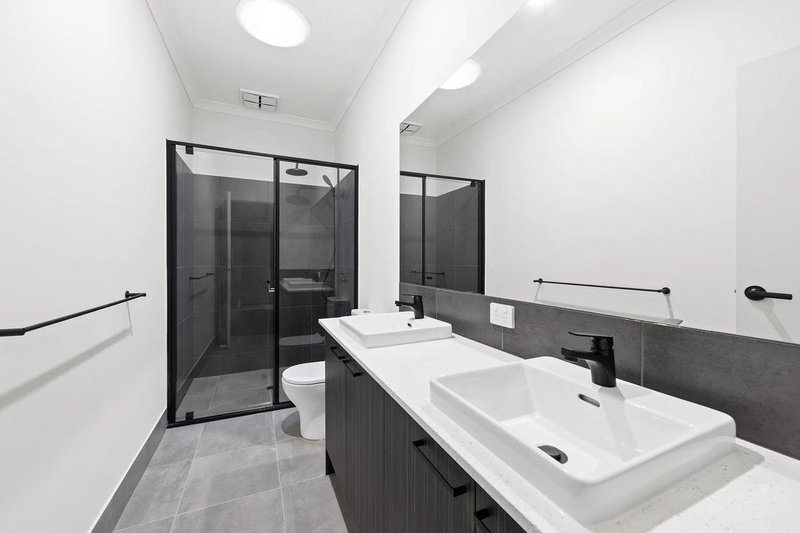 Photo - 14 Laidlaw Avenue, Broadmeadows VIC 3047 - Image 10