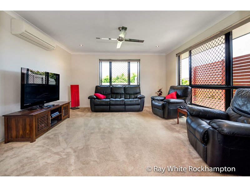 Photo - 14 Laird Avenue, Norman Gardens QLD 4701 - Image 10