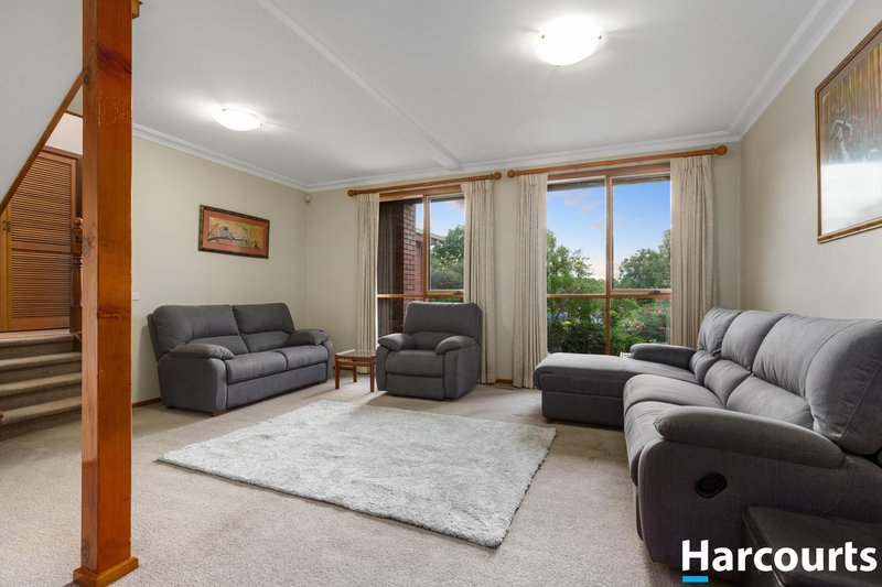 Photo - 14 Lakeside Boulevard, Rowville VIC 3178 - Image 6