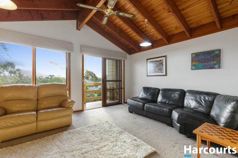 Photo - 14 Lakeside Boulevard, Rowville VIC 3178 - Image 7