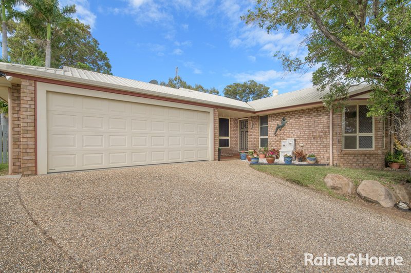 Photo - 14 Lakeside Place, Clinton QLD 4680 - Image 2