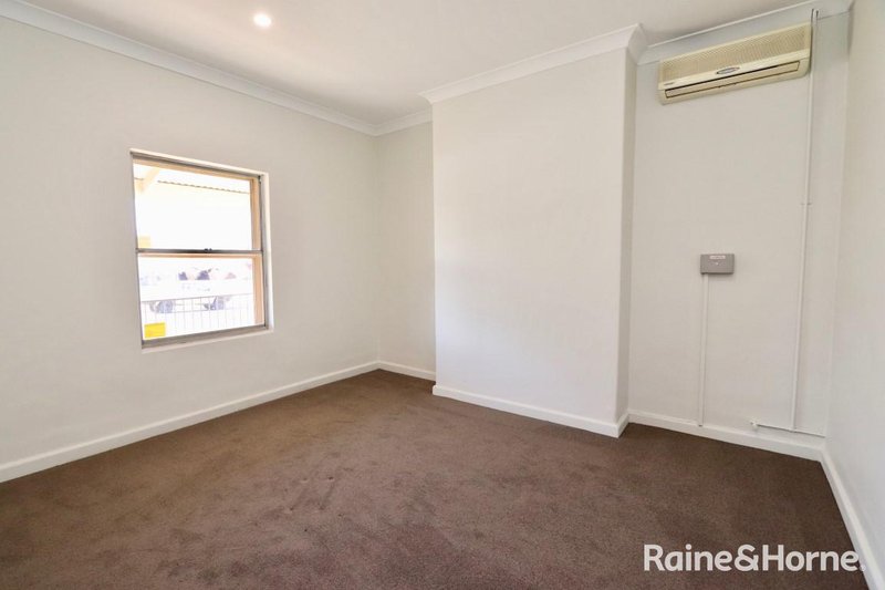 Photo - 14 Lambert Street, Bathurst NSW 2795 - Image 7