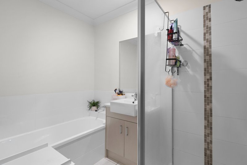 Photo - 14 Lane Court, Mount Warren Park QLD 4207 - Image 18