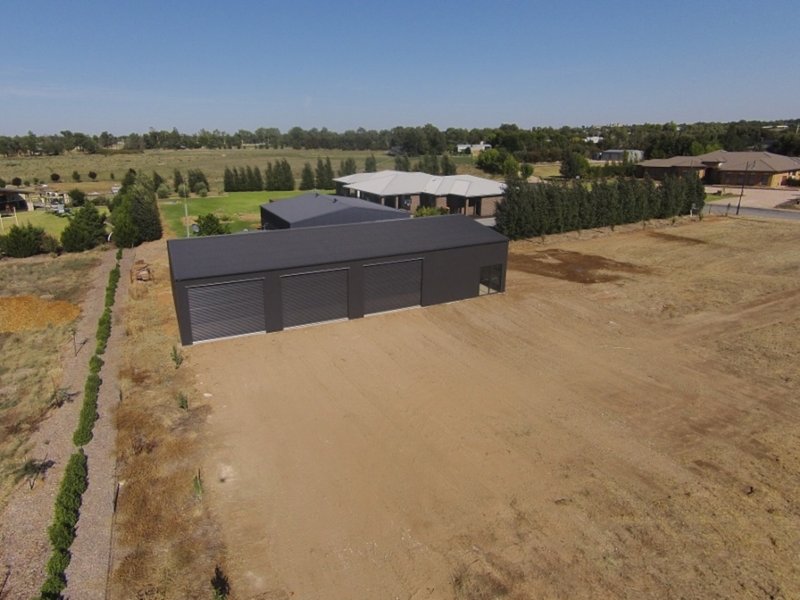 Photo - 14 Lansdowne Road, Leeton NSW 2705 - Image 6