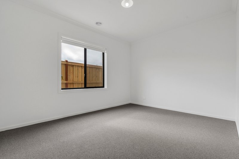 Photo - 14 Lavender Street, Wollert VIC 3750 - Image 10