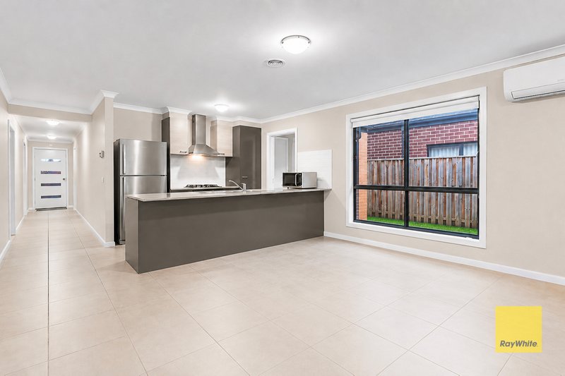 Photo - 14 Lay Street, Tarneit VIC 3029 - Image 11