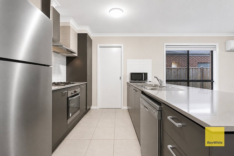 Photo - 14 Lay Street, Tarneit VIC 3029 - Image 12
