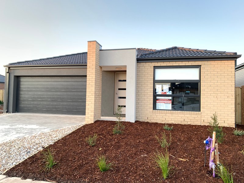 Photo - 14 Lay Street, Tarneit VIC 3029 - Image 2