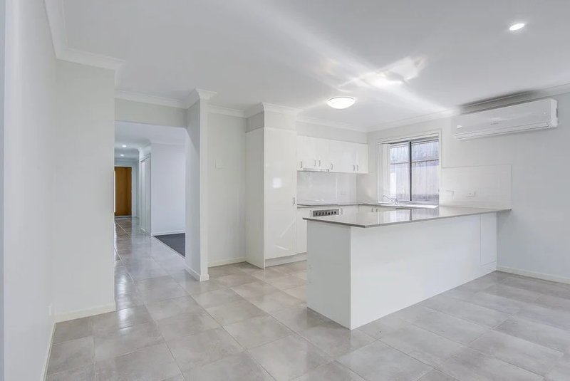 Photo - 14 Leabrook Place, Pimpama QLD 4209 - Image 2