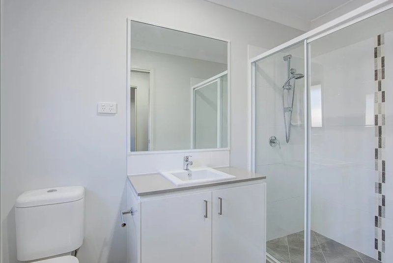 Photo - 14 Leabrook Place, Pimpama QLD 4209 - Image 6