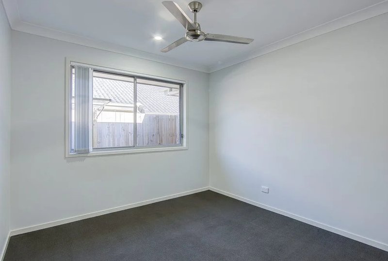 Photo - 14 Leabrook Place, Pimpama QLD 4209 - Image 7