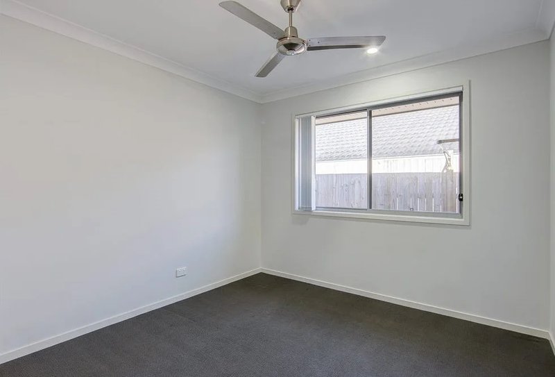 Photo - 14 Leabrook Place, Pimpama QLD 4209 - Image 8