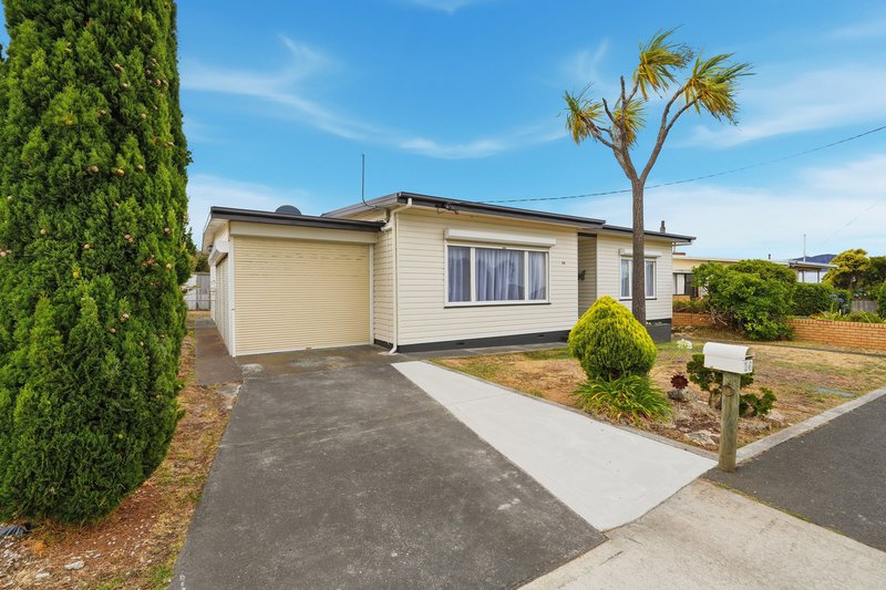 Photo - 14 Leighland Road, Claremont TAS 7011 - Image 1