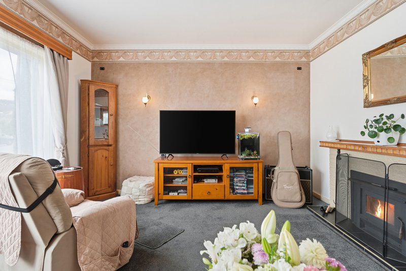 Photo - 14 Leighland Road, Claremont TAS 7011 - Image 9