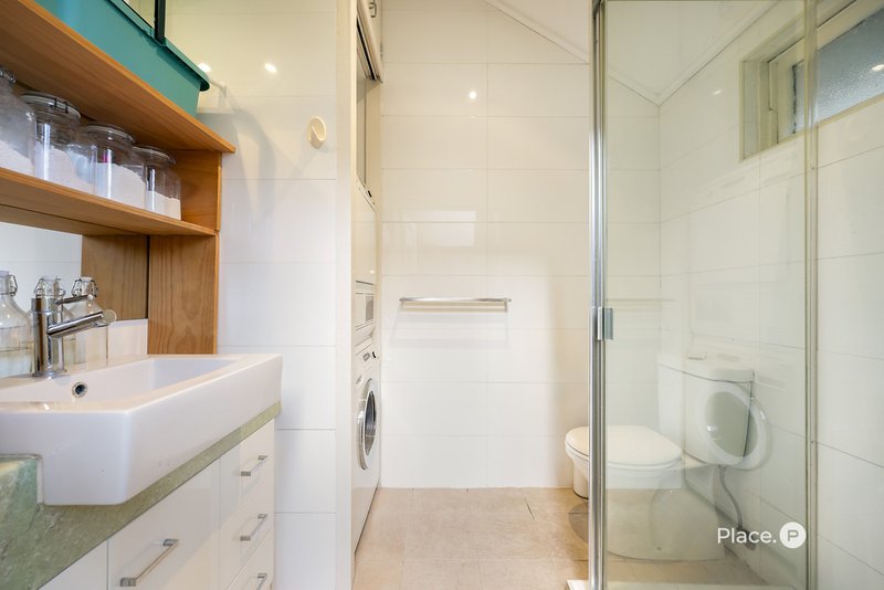Photo - 14 Lexington Terrace, Hamilton QLD 4007 - Image 20