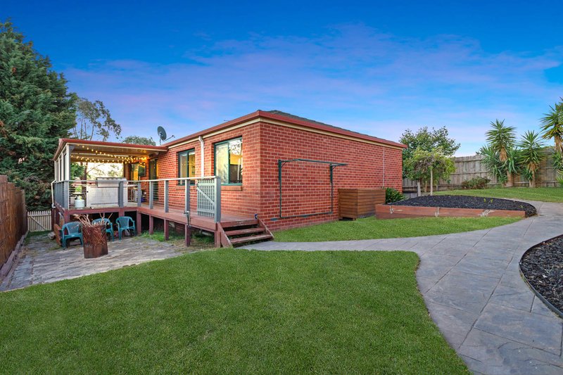 Photo - 14 Lexton Drive, Langwarrin VIC 3910 - Image 18