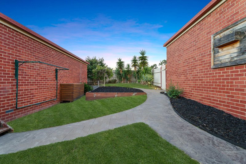 Photo - 14 Lexton Drive, Langwarrin VIC 3910 - Image 19