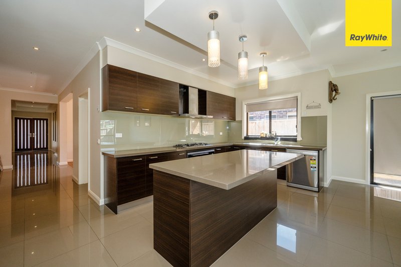 Photo - 14 Leyana Crescent, Brookfield VIC 3338 - Image 7
