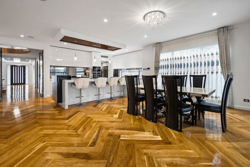 Photo - 14 Liewah Circuit, Craigieburn VIC 3064 - Image 11