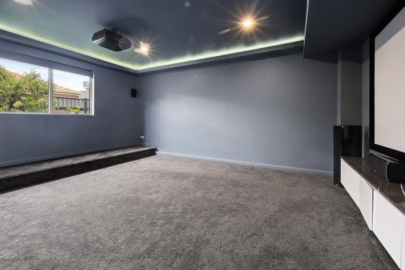 Photo - 14 Liewah Circuit, Craigieburn VIC 3064 - Image 27