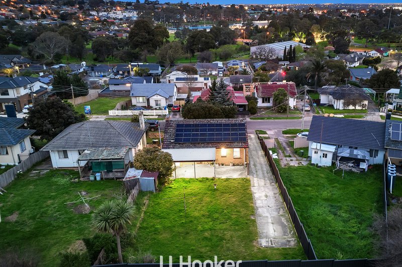 Photo - 14 Lilly Pilly Avenue, Doveton VIC 3177 - Image 2
