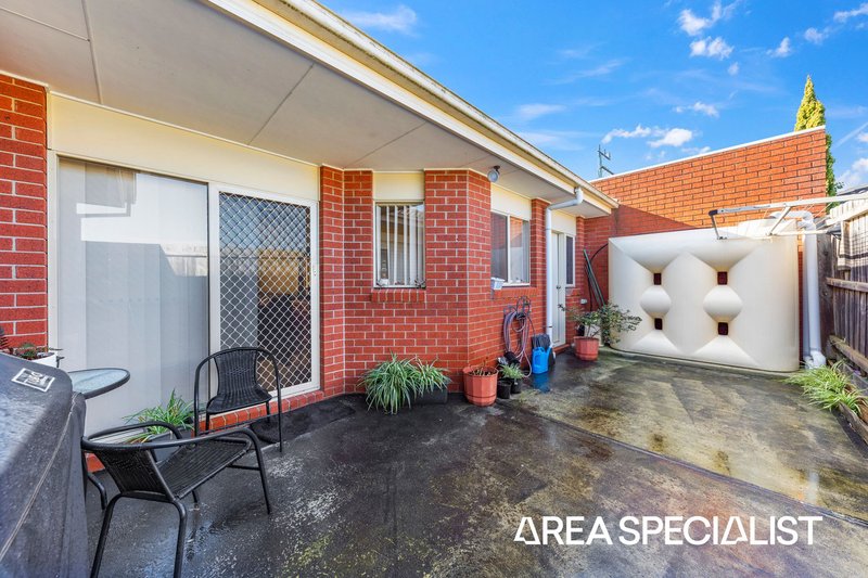 Photo - 1/4 Lima Place, Pakenham VIC 3810 - Image 9