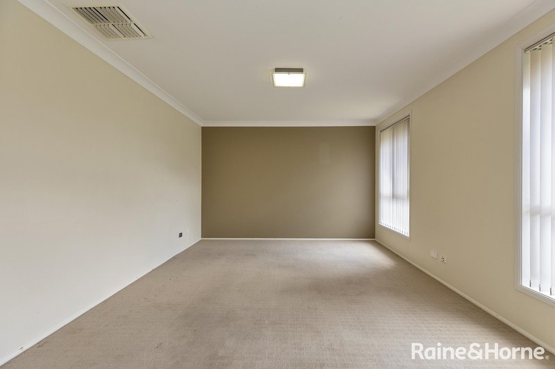 Photo - 14 Lindsay Road, Tamworth NSW 2340 - Image 5