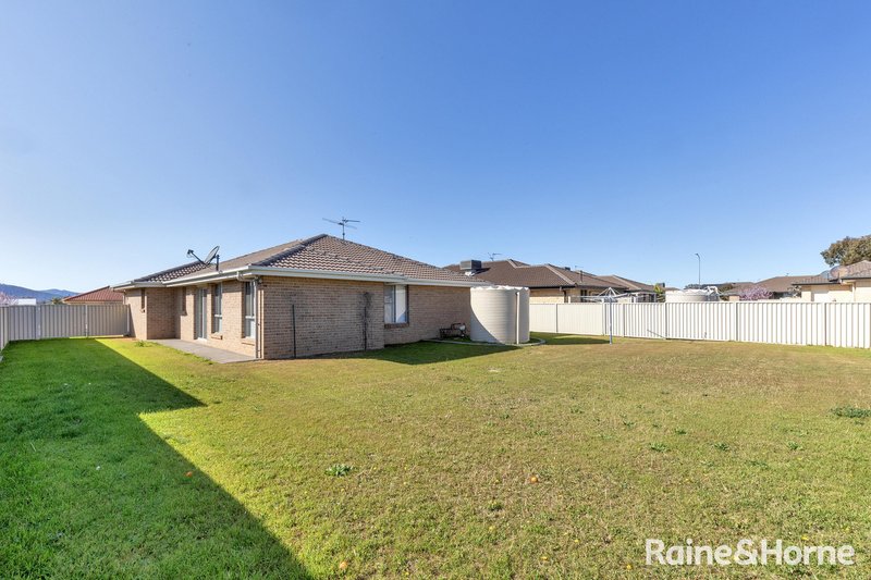 Photo - 14 Lindsay Road, Tamworth NSW 2340 - Image 13