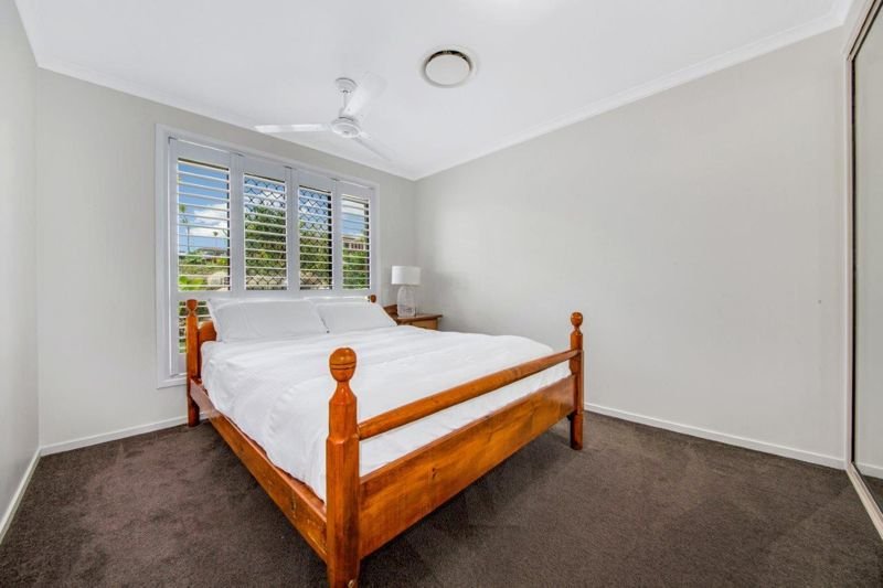 Photo - 14 Lingwoodock Place, Glen Eden QLD 4680 - Image 10