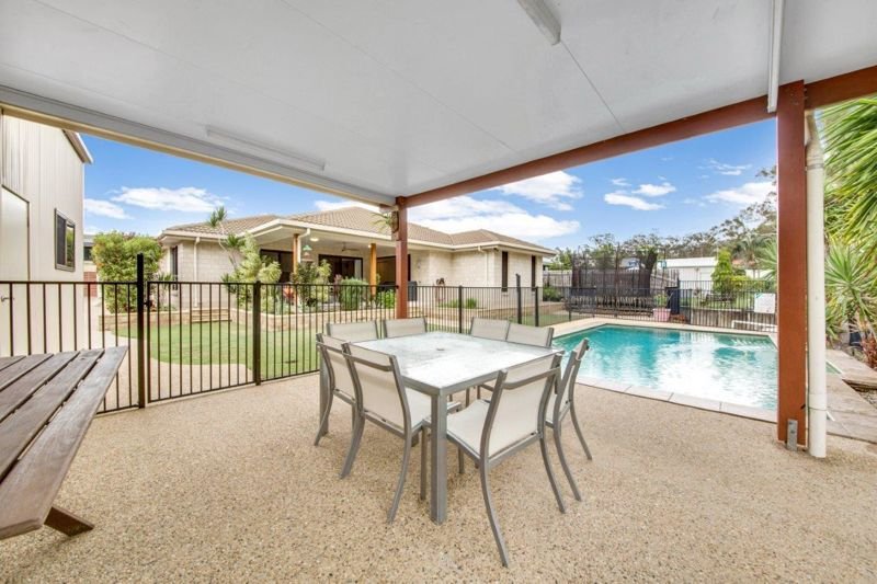 Photo - 14 Lingwoodock Place, Glen Eden QLD 4680 - Image 17