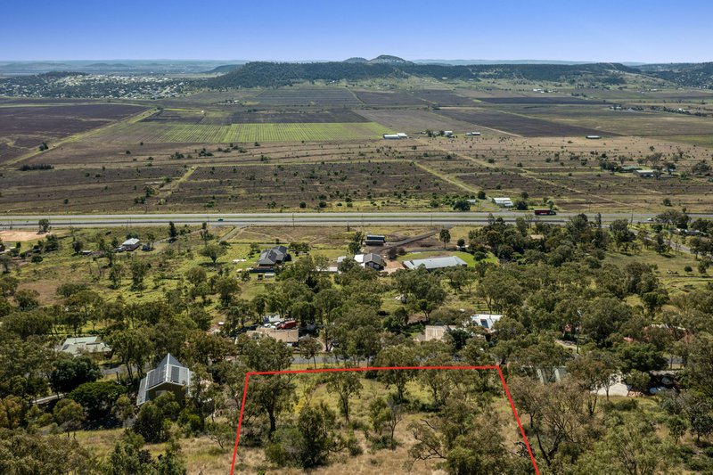 Photo - 14 Linora Drive, Gowrie Mountain QLD 4350 - Image 6