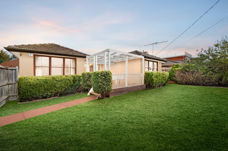 Photo - 1/4 Lockington Crescent, Dandenong VIC 3175 - Image 1