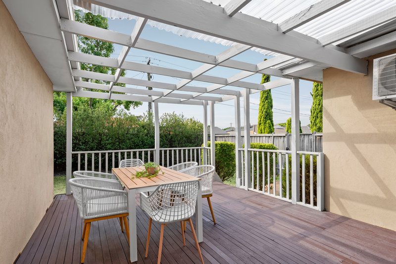 Photo - 1/4 Lockington Crescent, Dandenong VIC 3175 - Image 6