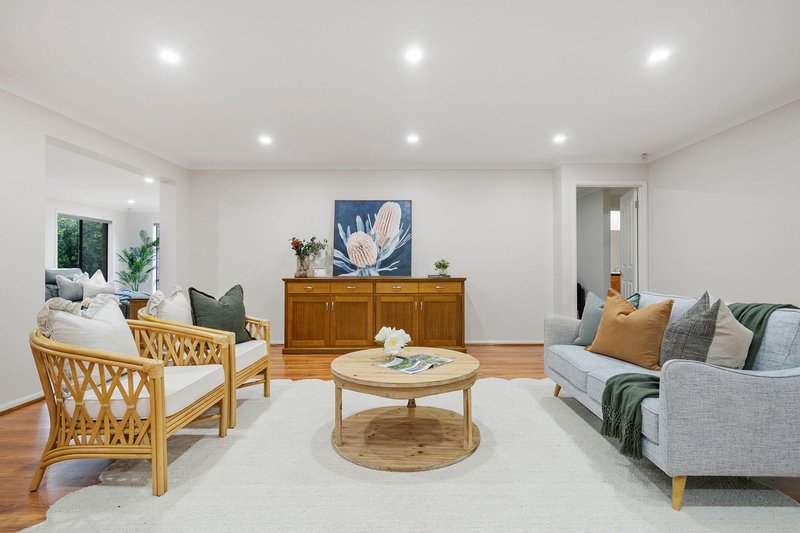 Photo - 14 Loders Way, Berwick VIC 3806 - Image 6