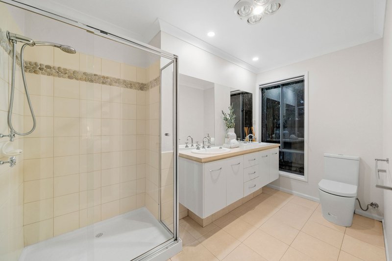 Photo - 14 Loders Way, Berwick VIC 3806 - Image 13